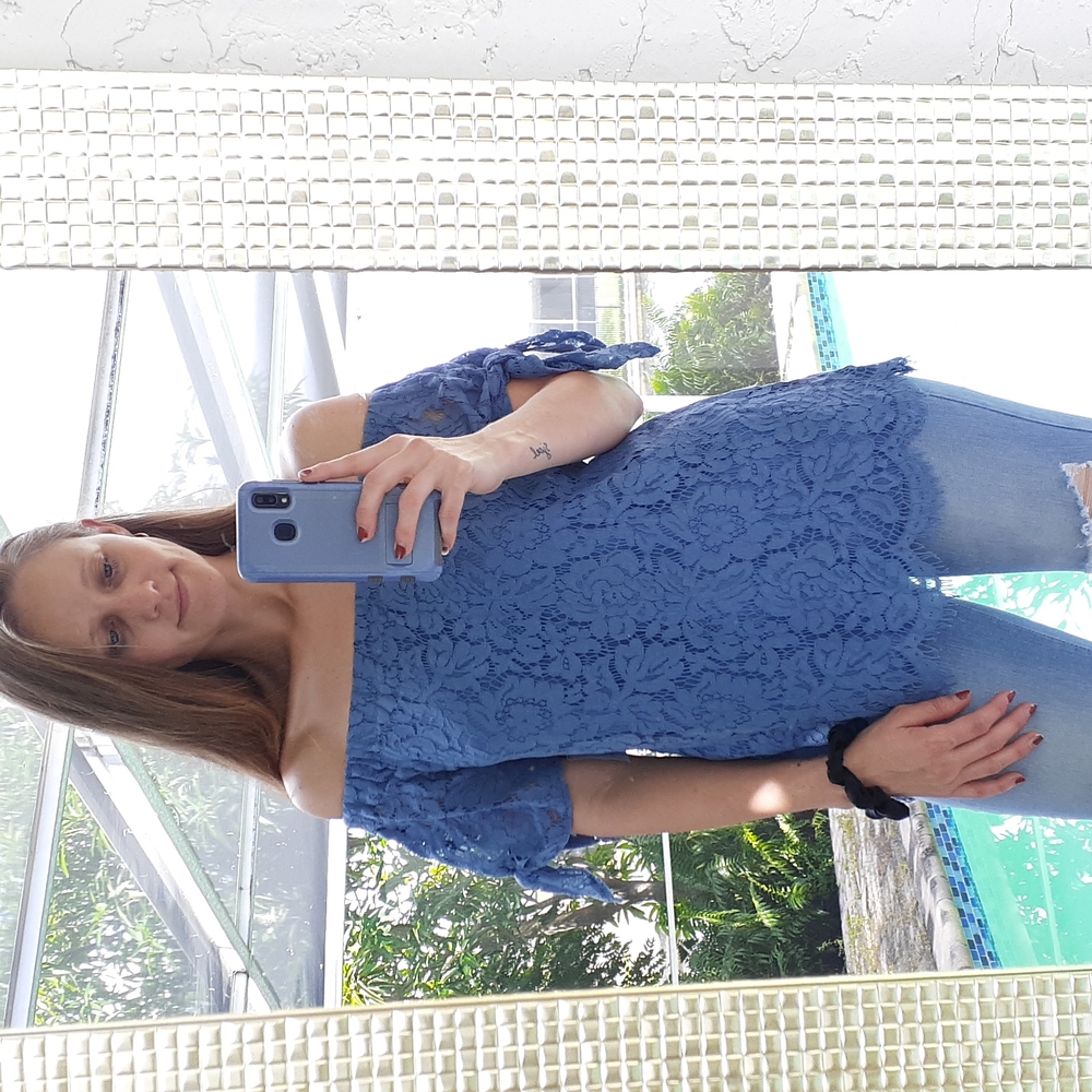 Blue lace on or off the shoulder top